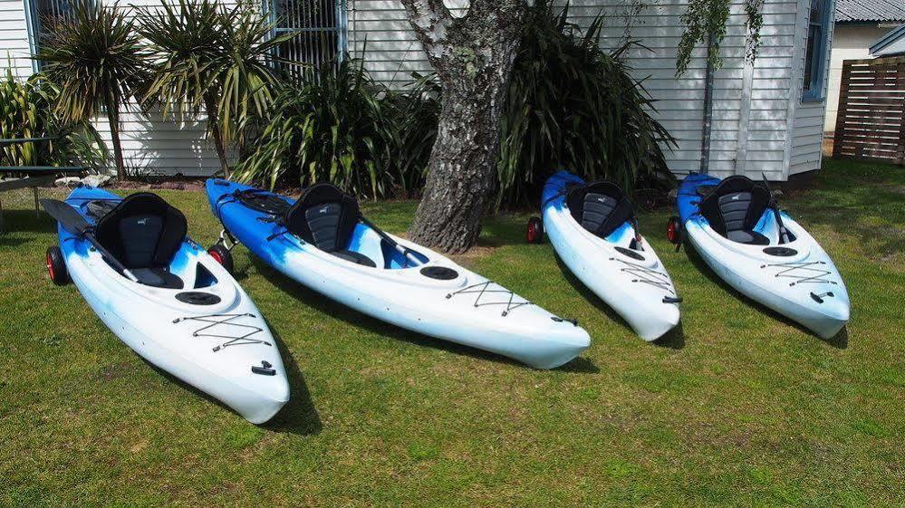 Strahan Beach Tourist Park エクステリア 写真
